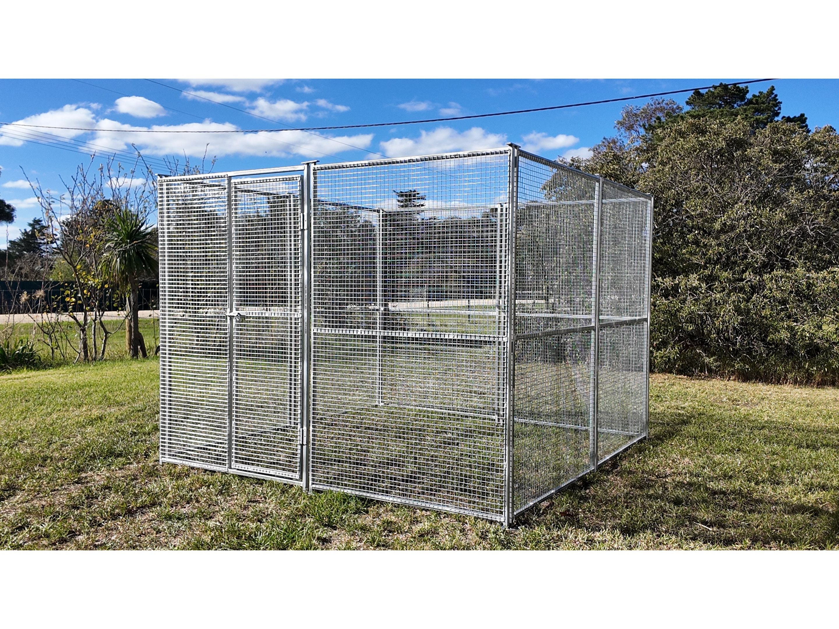 Single Bay 2.5mx2.5m dog/chicken run with 25mmx25mm mesh