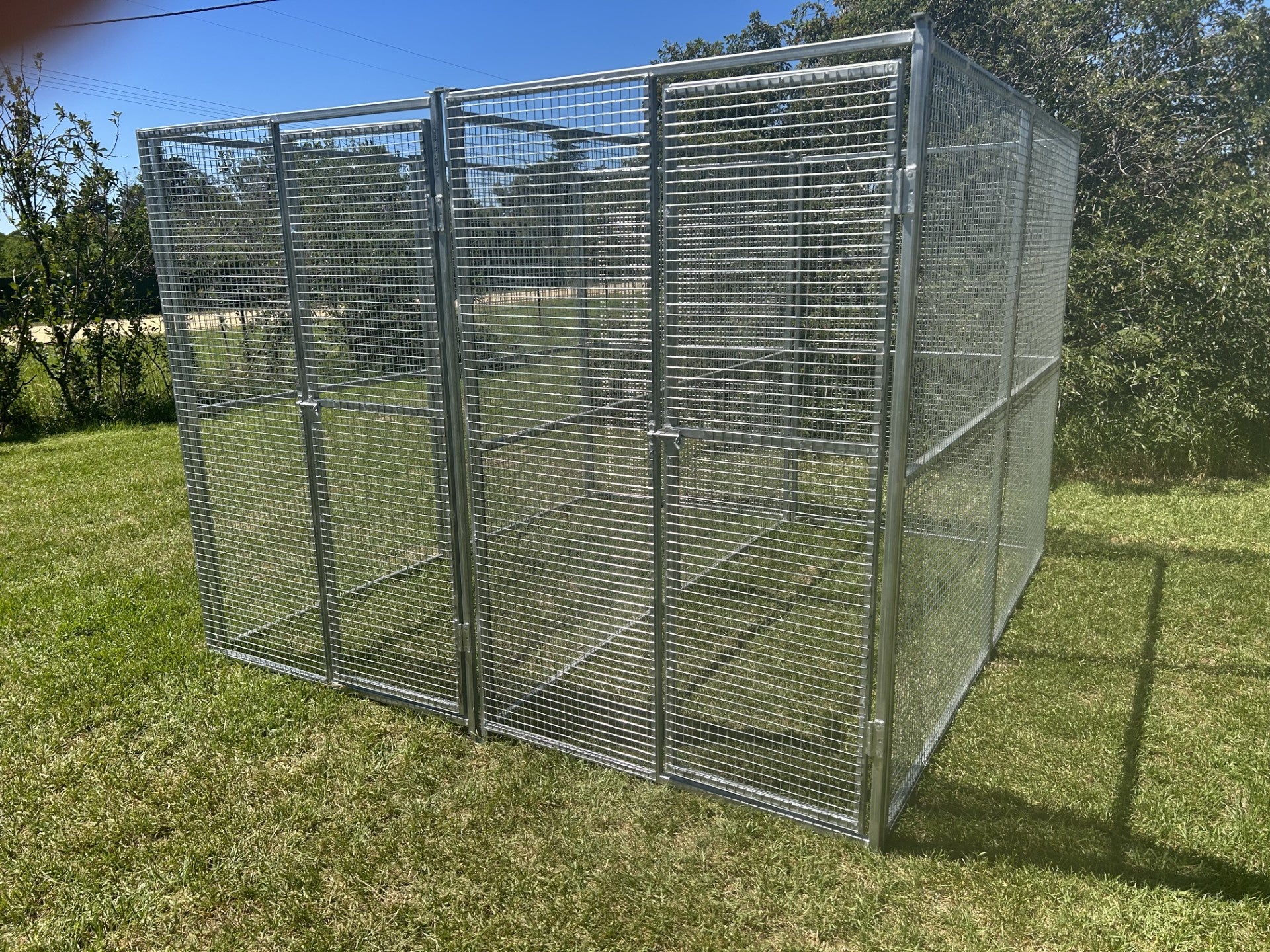 2 Bay 2.5mx2.5mx1.85m Dog/Chicken Run with 25mmx25mm square mesh