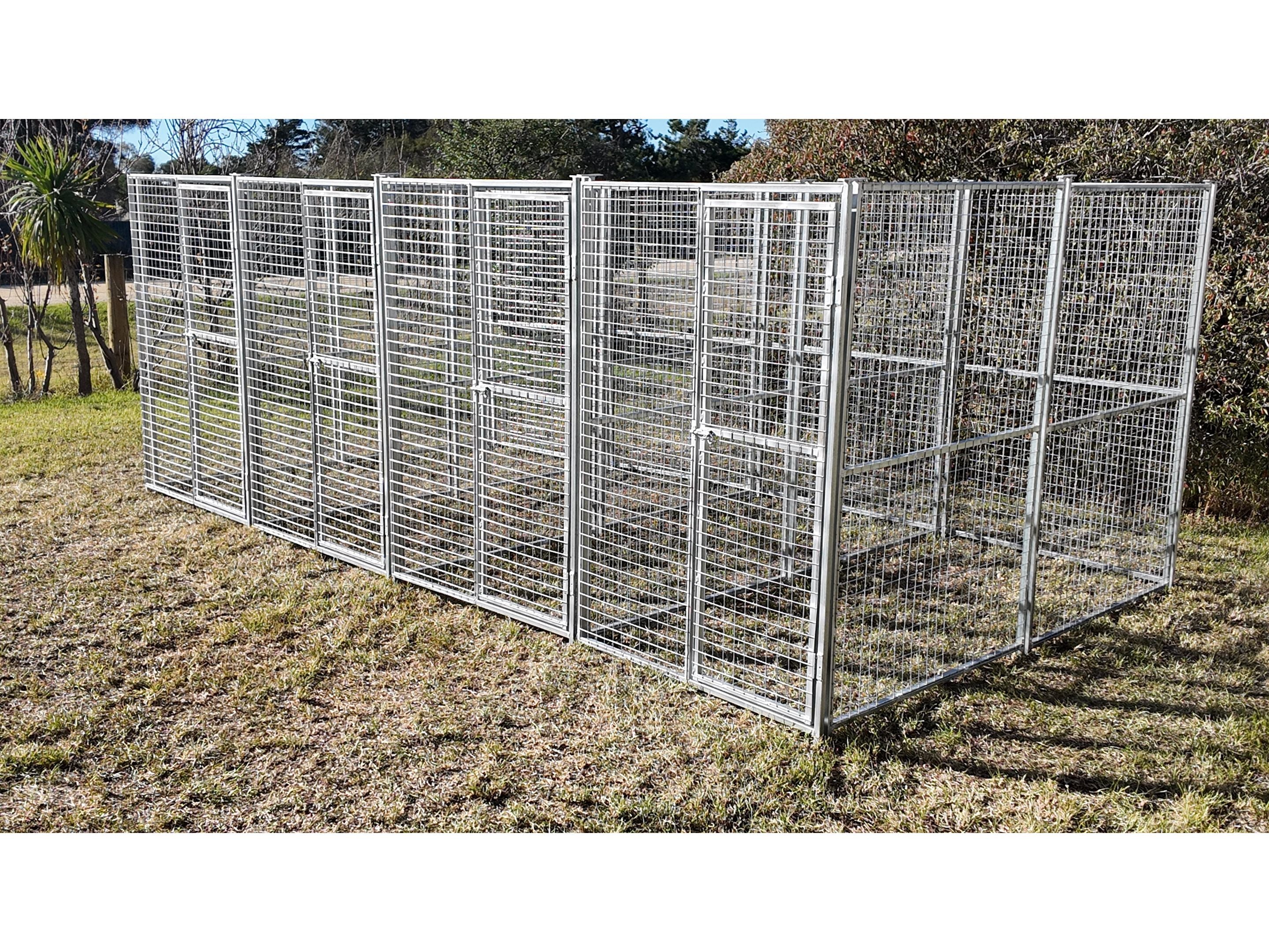 4 Bay 5m x 2.5m x 1.85m dog/chicken runs, 50mm x50mm x 3mm mesh