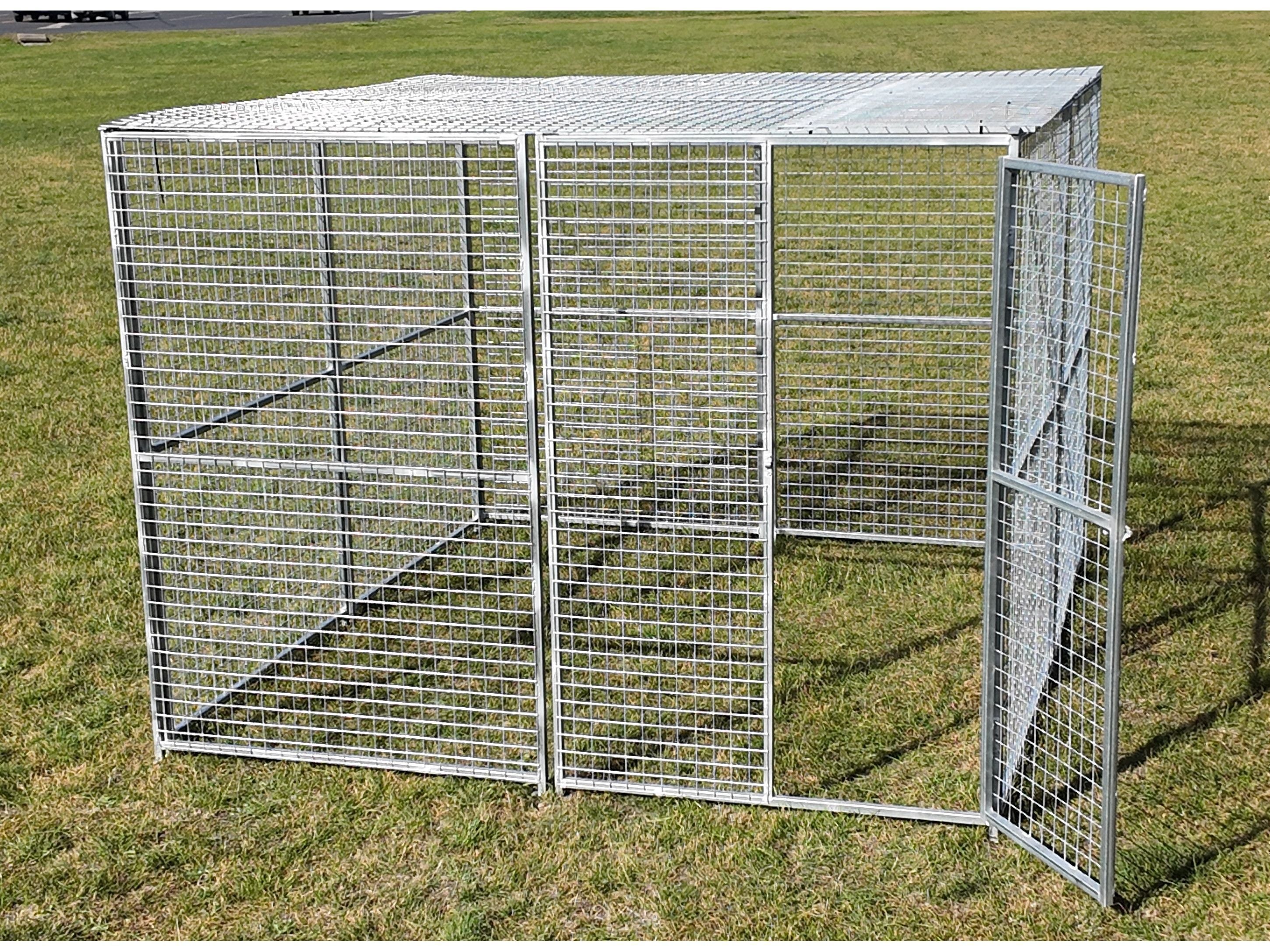 Single Bay 2.5mx2.5m dog/chicken/cat run with mesh roof. 50mmx50mmx3mm mesh