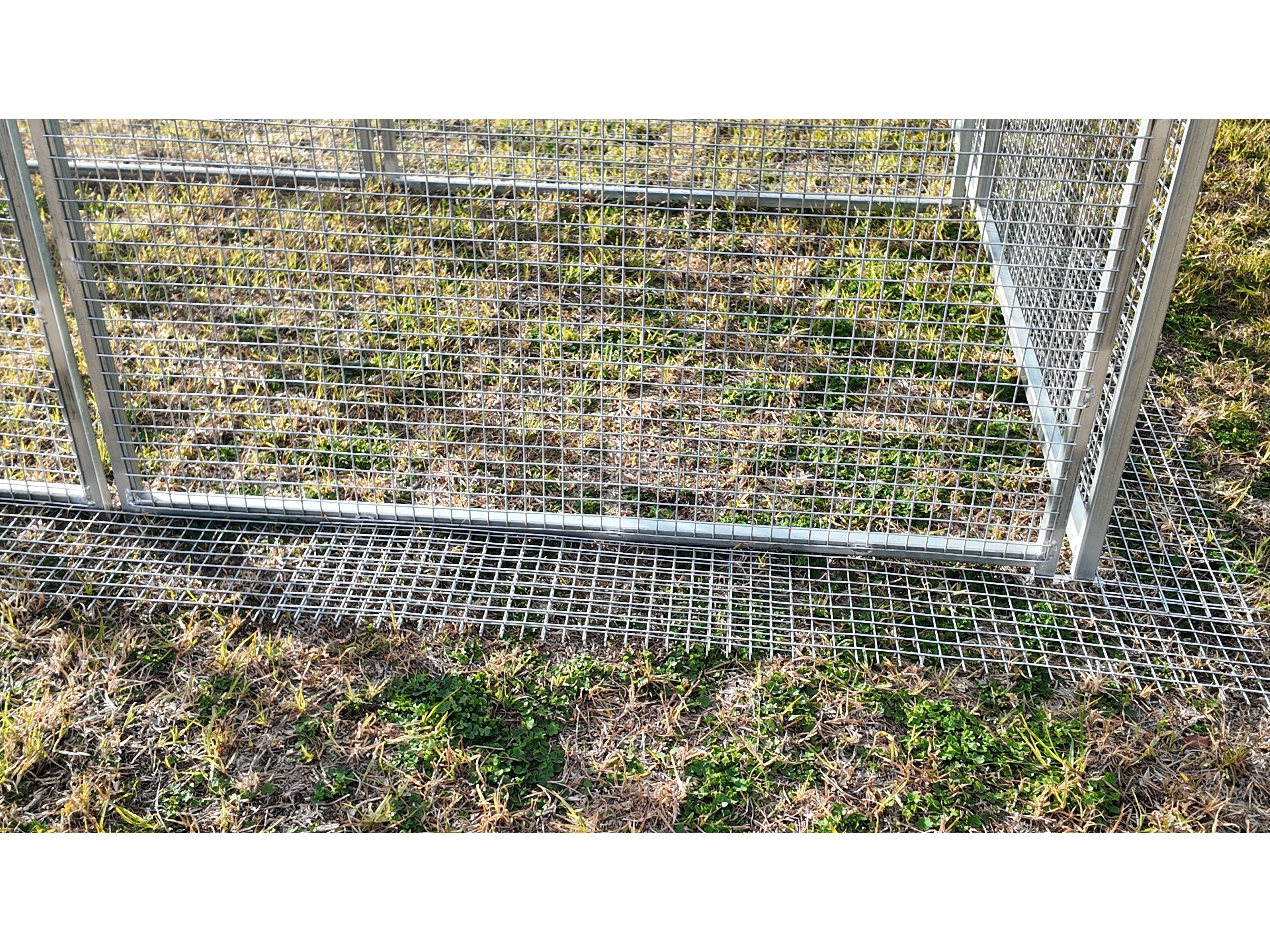 Single Bay 2.5mx2.5m dog/chicken run 50mmx50mmx3mm mesh panels and solid panels