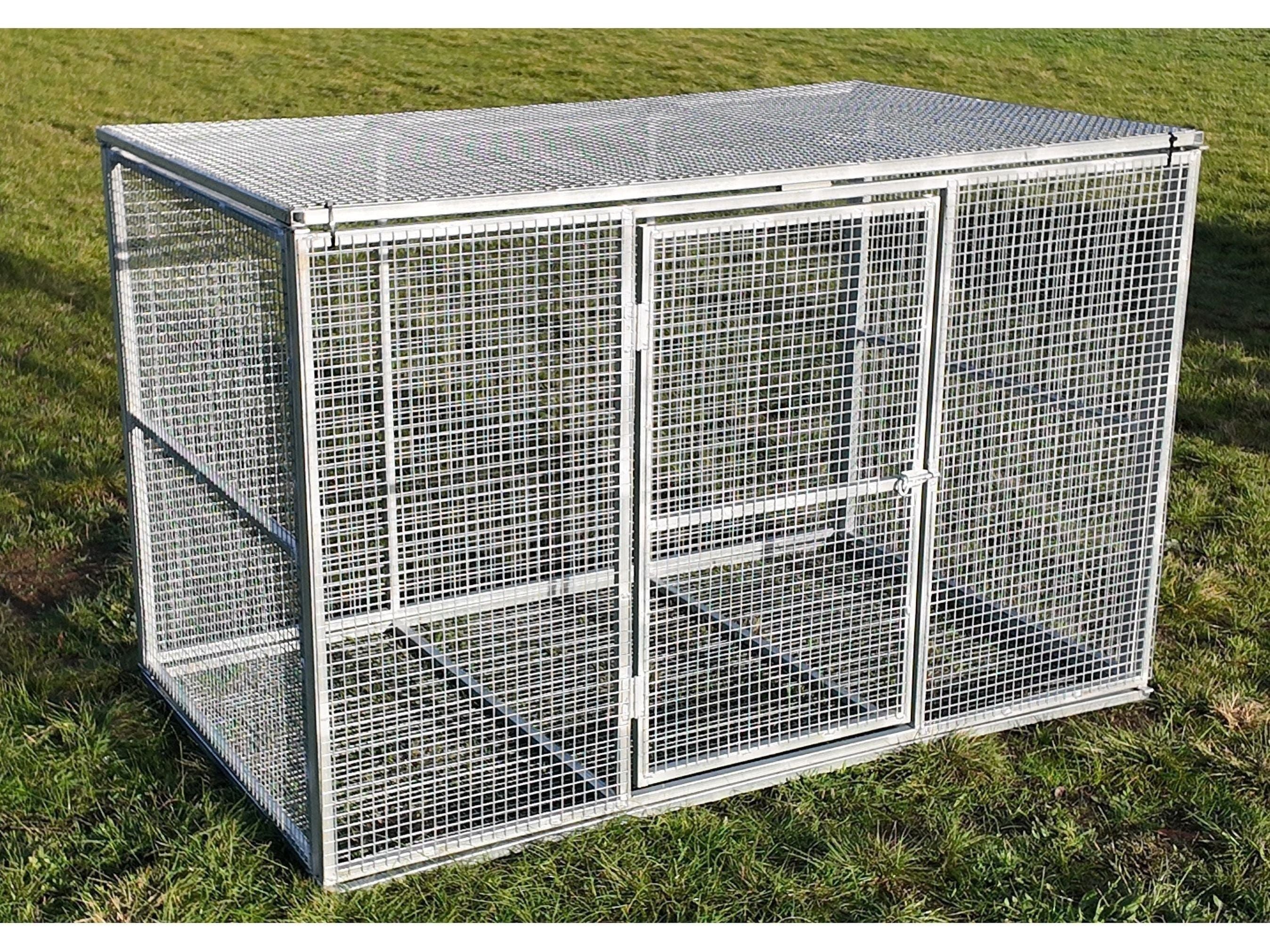 Single Bay 2m x 1.2m x 1.3m enclosure with 25mmx25mm panels, roof, and floor.