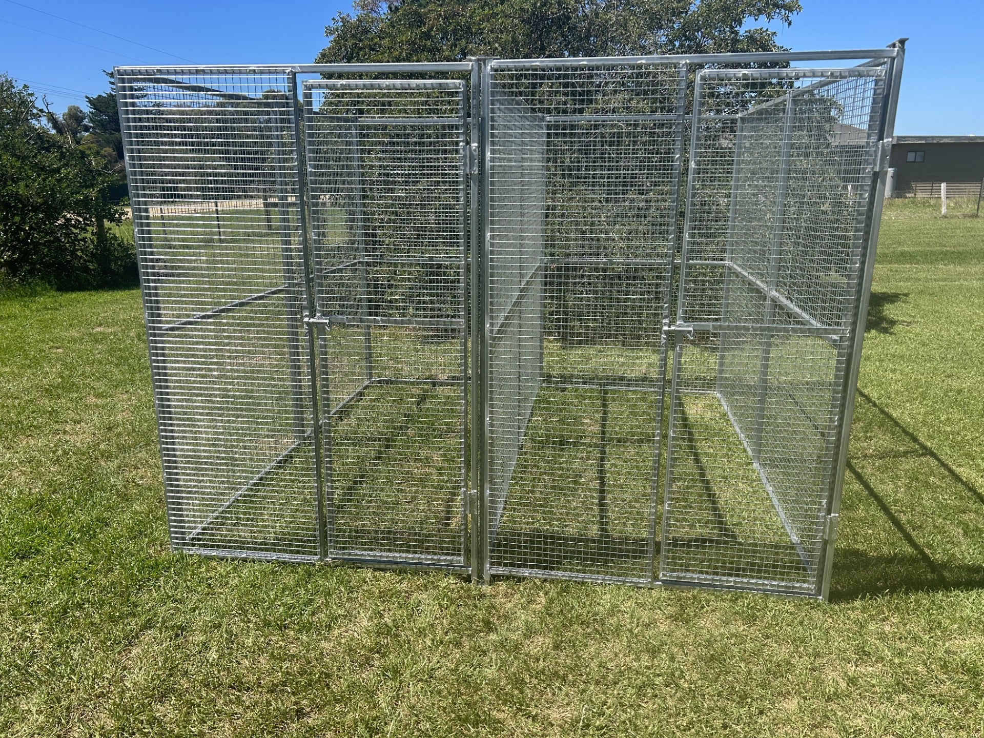 2.5mx2.5mx1.85m Double Run with 25mmx25mm square mesh
