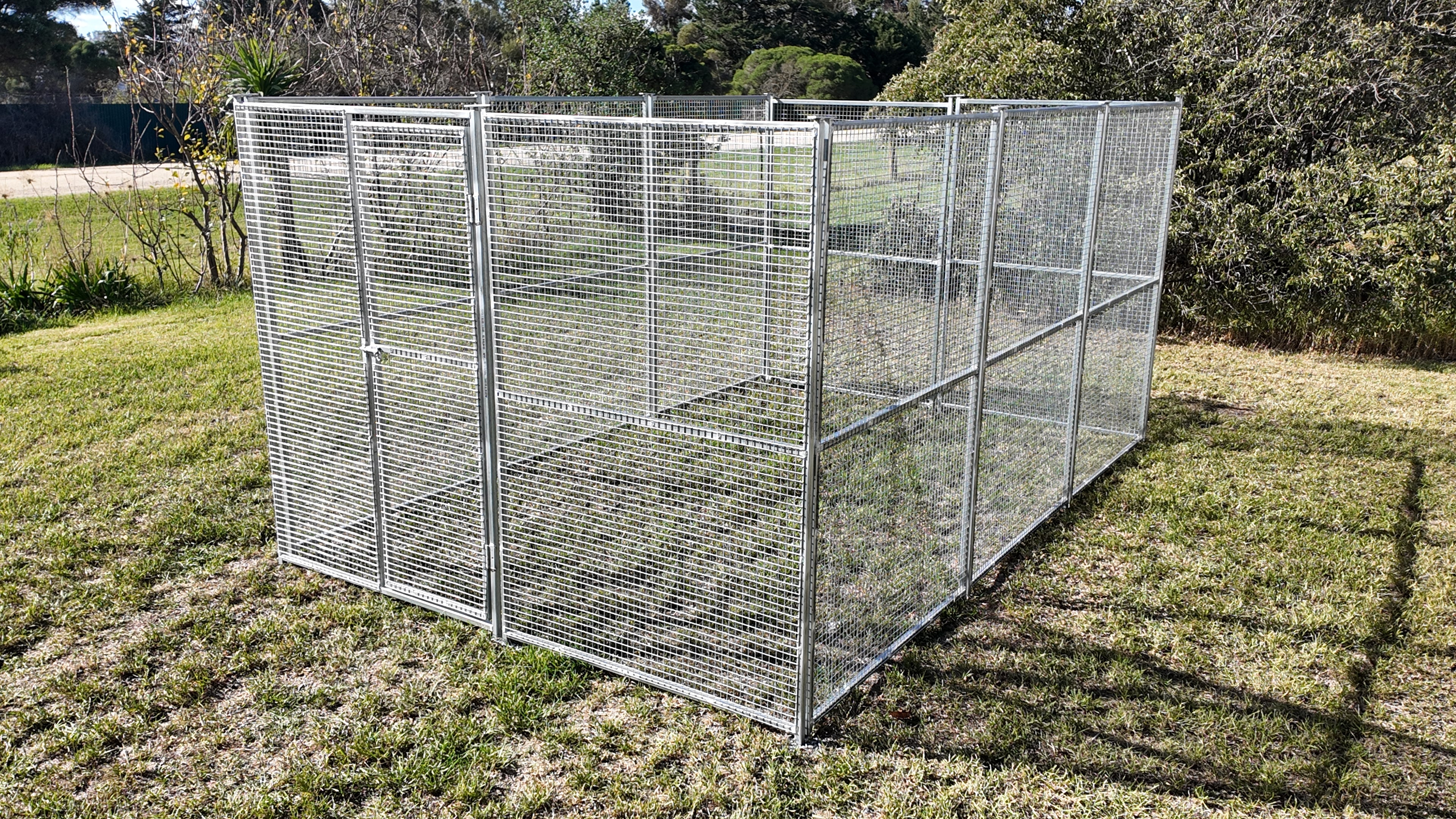 2.5mx3.75mx1.85m Single Run with 25mmx25mm square mesh